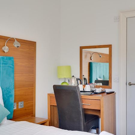 The County Hotel - Self Check-In, Ultra Fast Wi-Fi, Free Parking, Central Location 塞尔柯克 外观 照片