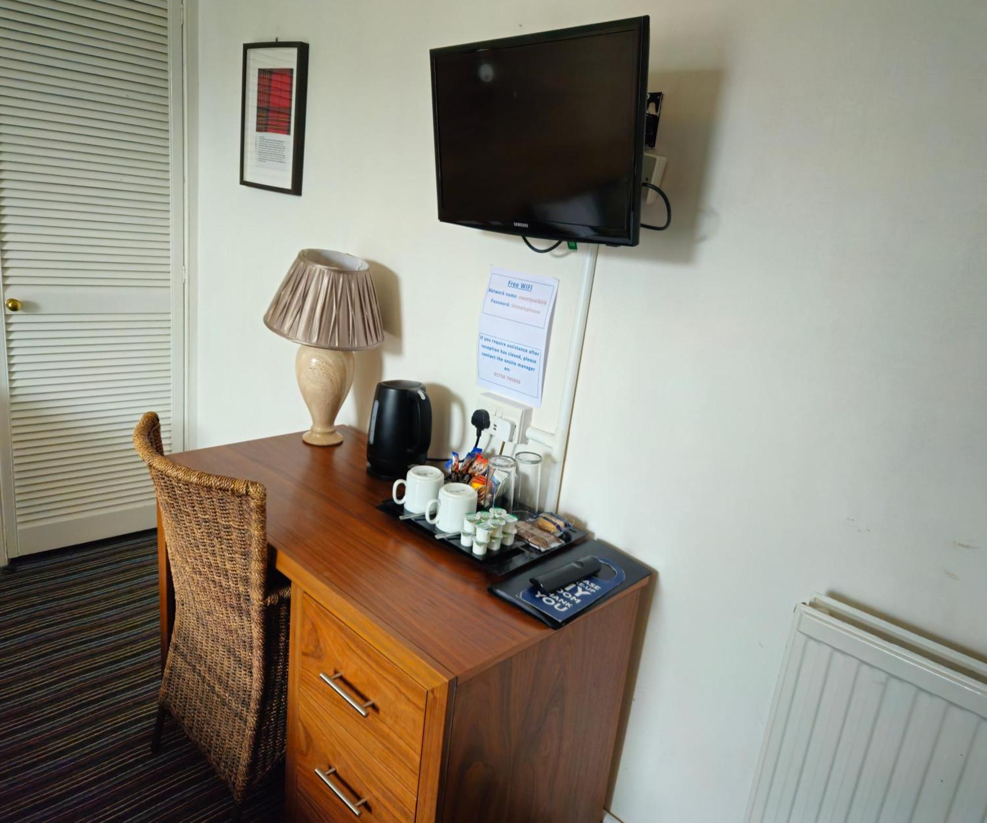 The County Hotel - Self Check-In, Ultra Fast Wi-Fi, Free Parking, Central Location 塞尔柯克 外观 照片