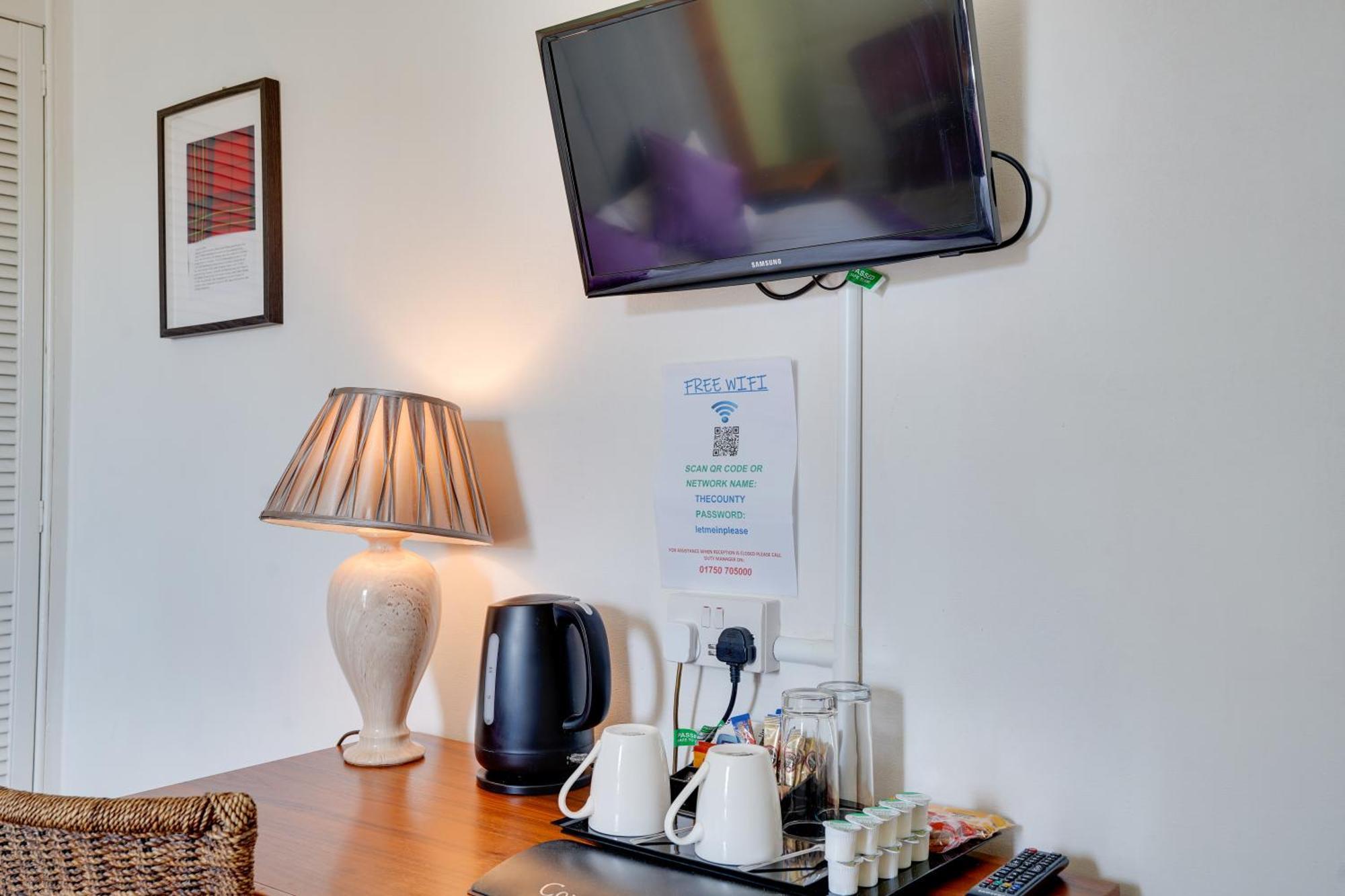 The County Hotel - Self Check-In, Ultra Fast Wi-Fi, Free Parking, Central Location 塞尔柯克 外观 照片