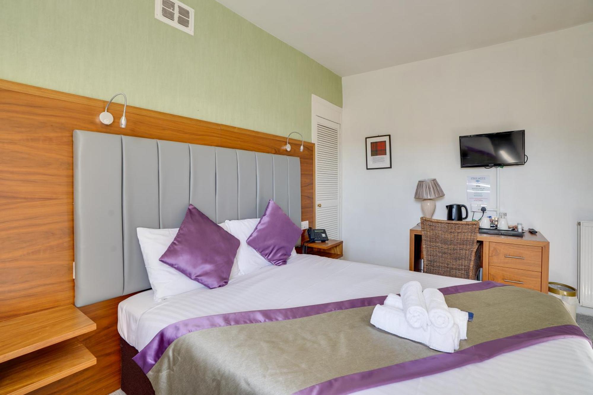 The County Hotel - Self Check-In, Ultra Fast Wi-Fi, Free Parking, Central Location 塞尔柯克 外观 照片