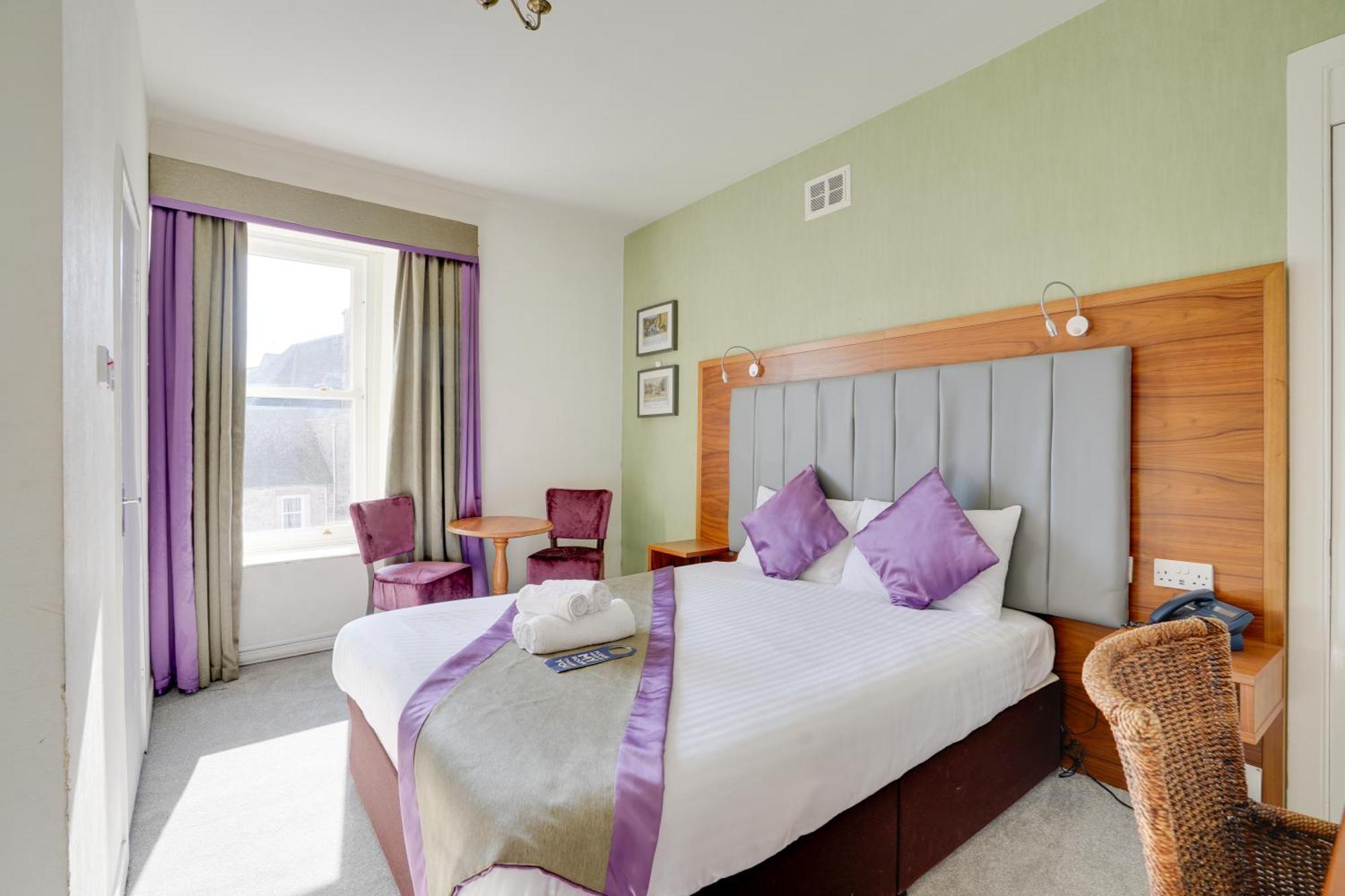 The County Hotel - Self Check-In, Ultra Fast Wi-Fi, Free Parking, Central Location 塞尔柯克 外观 照片