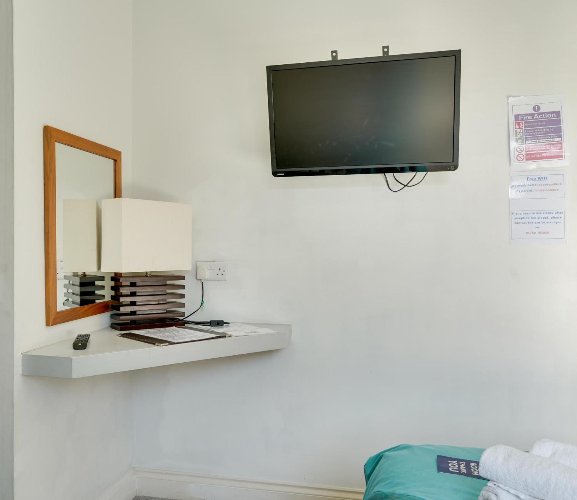 The County Hotel - Self Check-In, Ultra Fast Wi-Fi, Free Parking, Central Location 塞尔柯克 外观 照片